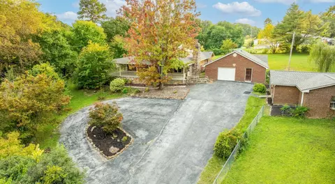 21 Bates Ln, Corbin, KY 40701 photo 2