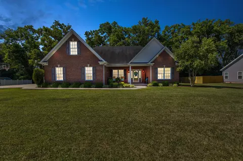 1094 Twin Oaks Blvd, Mount Sterling, KY 40353