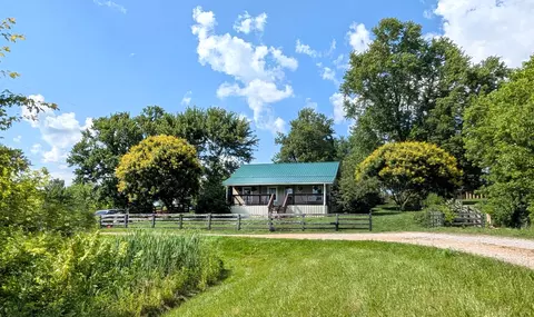 3560 Wades Mill Rd, Winchester, KY 40391