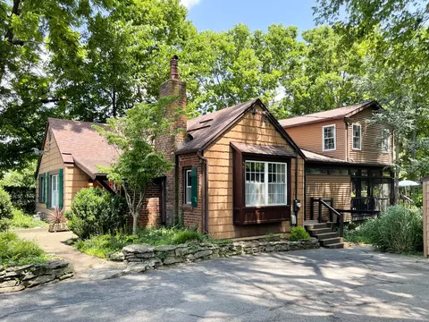 663 Kingston Rd, Lexington, KY 40505