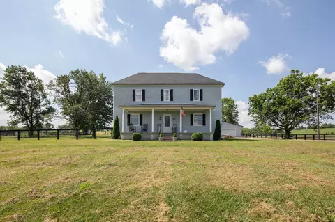 1527 Cummins Ferry Rd, Versailles, KY 40383