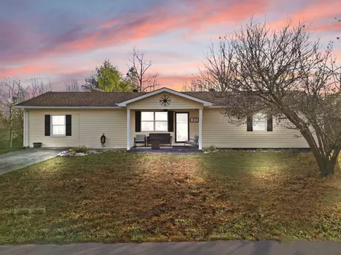 37 Hickory Dr, Whitley City, KY 42653