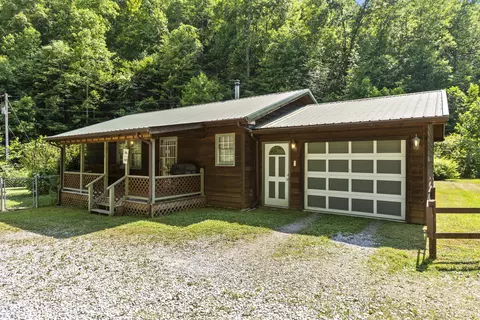 650 Sprague Branch Rd, Salyersville, KY 41465