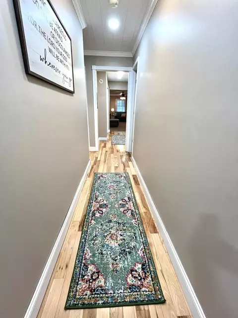 Entry Way - 1552 Bigelow Rd, Bledsoe, KY 40810 photo 6 of 10