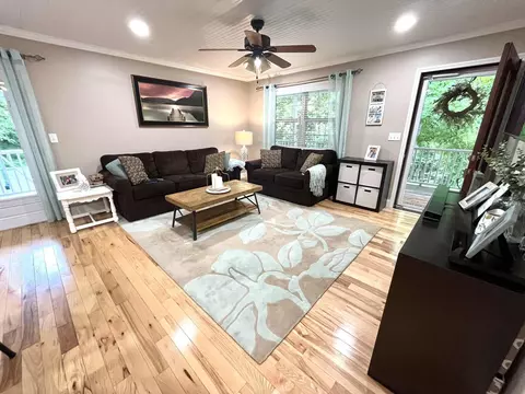Living - 1552 Bigelow Rd, Bledsoe, KY 40810 photo 12 of 14