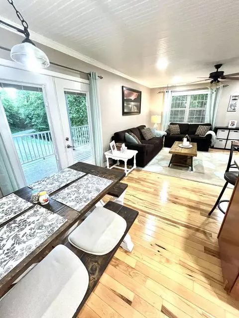Dining - 1552 Bigelow Rd, Bledsoe, KY 40810 photo 2 of 2