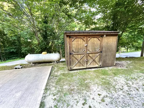 Exterior - 1552 Bigelow Rd, Bledsoe, KY 40810 photo 27 of 27