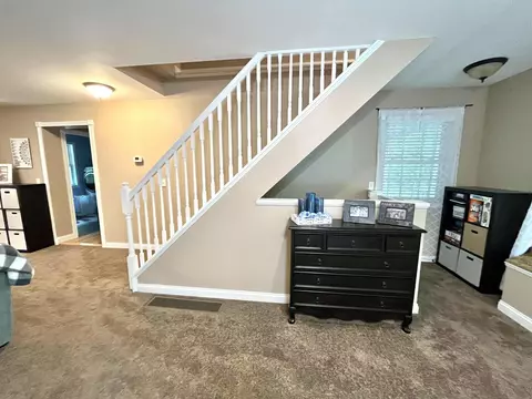 Entry Way - 1552 Bigelow Rd, Bledsoe, KY 40810 photo 1 of 10