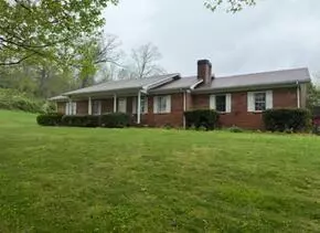 94 Mountain Parkway Spur Rd, Campton, KY 41301