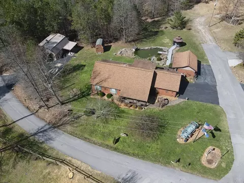 11 Drury Ln, Somerset, KY 42503