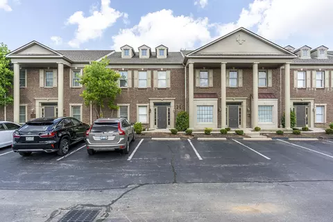 531 Darby Creek Rd, Lexington, KY 40509