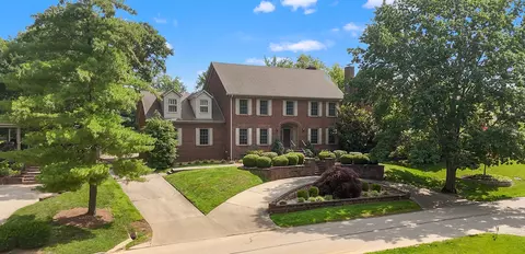 2105 Woodley Cir, Lexington, KY 40502