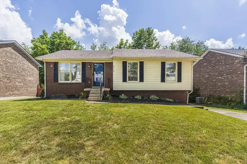 3949 Hillside Dr, Lexington, KY 40514
