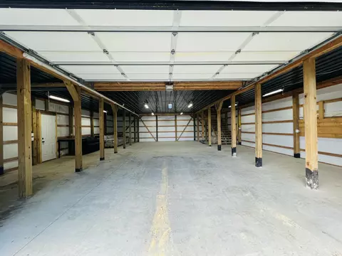 Exterior - 500 Rogers Rd, Corbin, KY 40701 photo 3 of 9