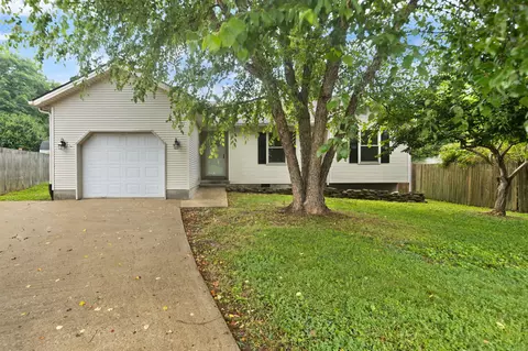 210 Moss Ct, Winchester, KY 40391