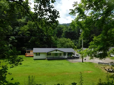 Exterior - 14 Day Hollow Rd, Bledsoe, KY 40810 photo 9 of 38