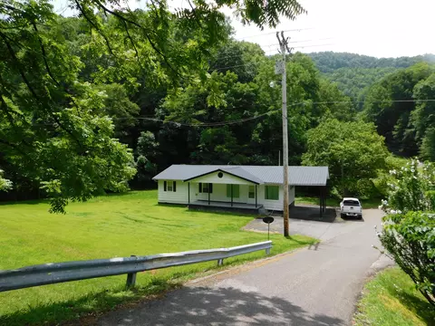 Exterior - 14 Day Hollow Rd, Bledsoe, KY 40810 photo 10 of 38