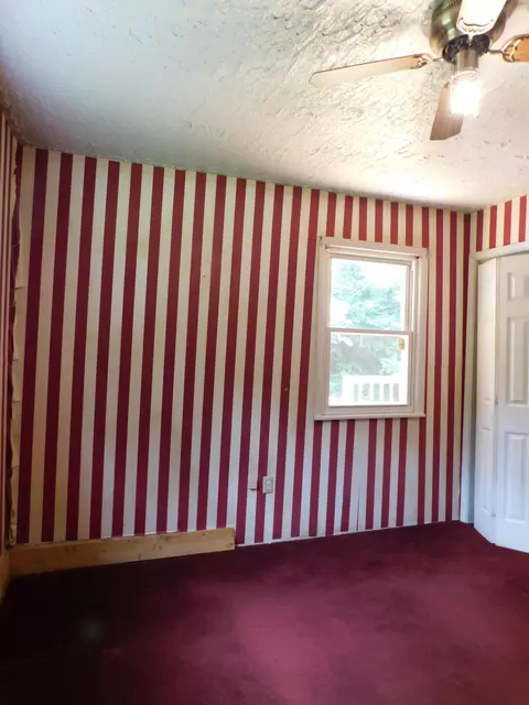 Bedroom - 14 Day Hollow Rd, Bledsoe, KY 40810 photo 3 of 11