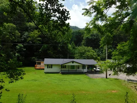 Exterior - 14 Day Hollow Rd, Bledsoe, KY 40810 photo 8 of 38