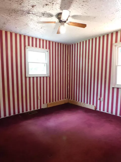 Bedroom - 14 Day Hollow Rd, Bledsoe, KY 40810 photo 1 of 11