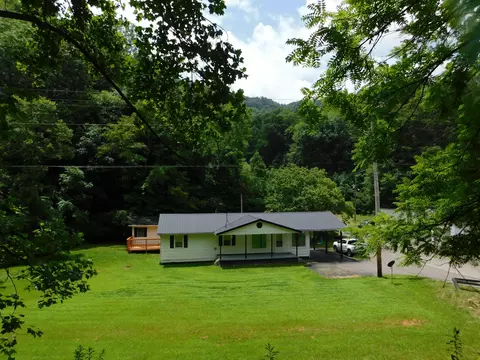 Exterior - 14 Day Hollow Rd, Bledsoe, KY 40810 photo 7 of 38
