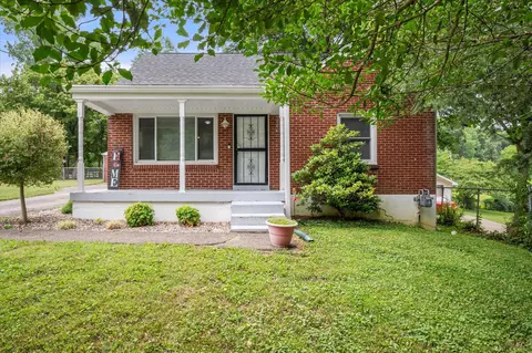 10804 Kay Dr, Fairdale, KY 40118