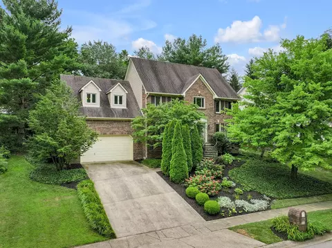 4712 Scenicview Rd, Lexington, KY 40514