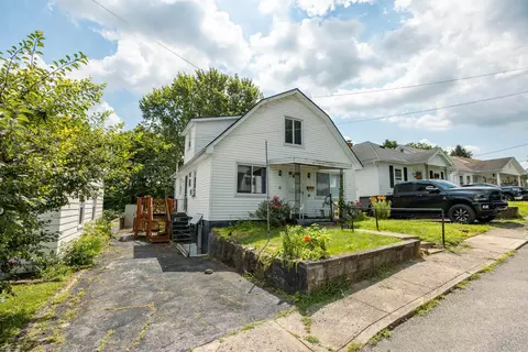 242 Creekview Dr, Paris, KY 40361