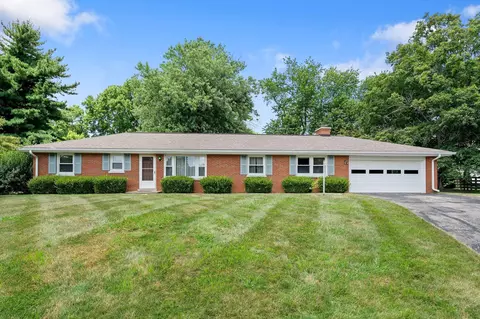 107 N Hawthorne Ct, Versailles, KY 40383
