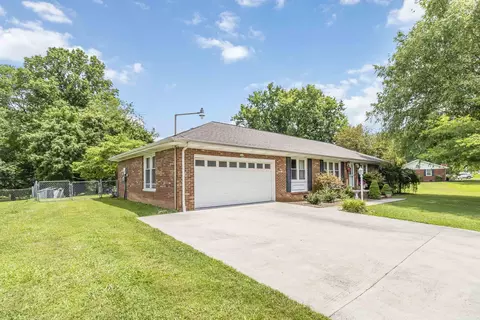1010 Pleasure Ridge Dr, Corbin, KY 40701 photo 2