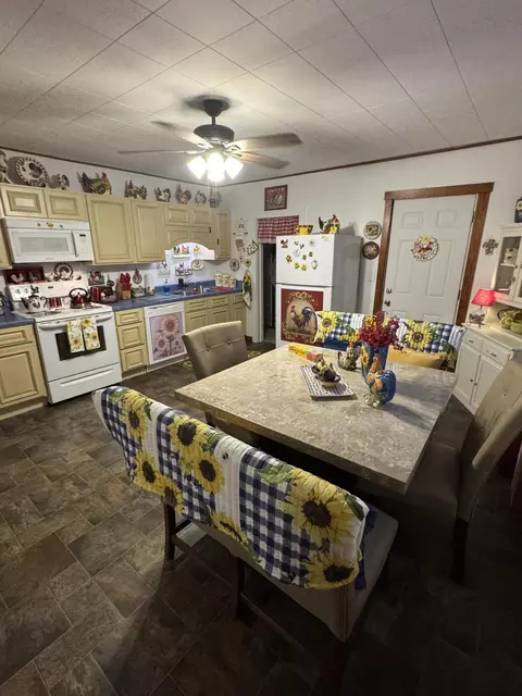 137 East Main Street St, Lynch, KY 40855 photo 16