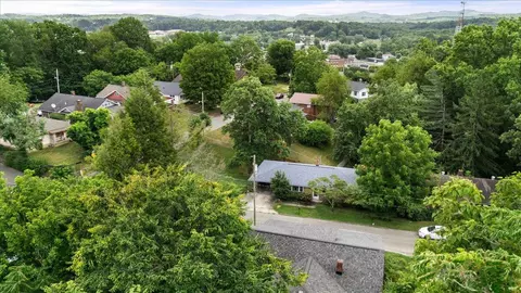 View/Area - 413 Chestnut St, Corbin, KY 40701 photo 1 of 6
