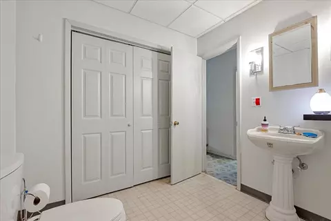 Bath - 413 Chestnut St, Corbin, KY 40701 photo 3 of 3