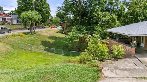 Exterior - 413 Chestnut St, Corbin, KY 40701 photo 11 of 11