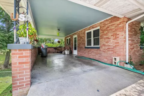 Exterior - 413 Chestnut St, Corbin, KY 40701 photo 2 of 11