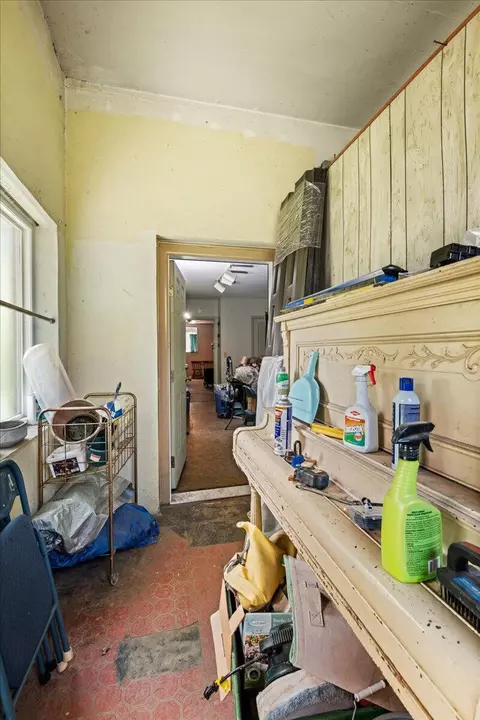 Entry Way - 413 Chestnut St, Corbin, KY 40701 photo 6 of 6