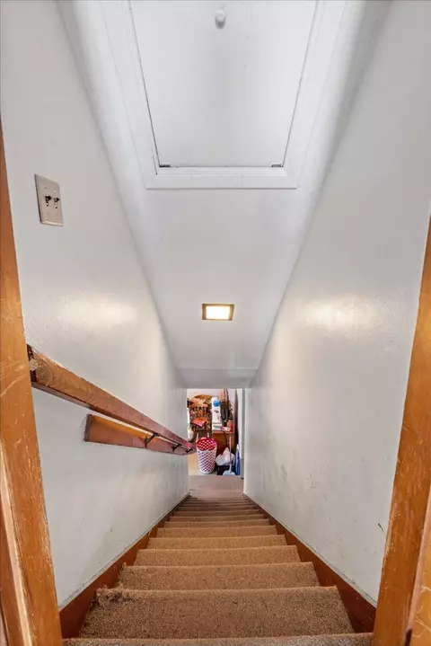 Entry Way - 413 Chestnut St, Corbin, KY 40701 photo 4 of 6