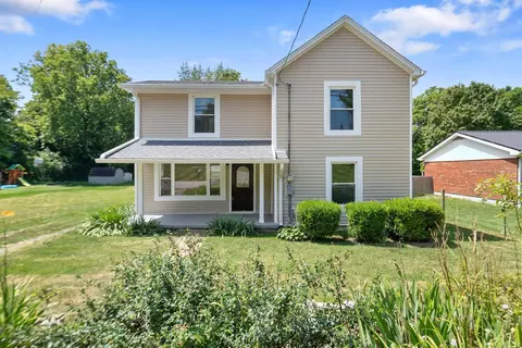 3446 Main St, Stamping Ground, KY 40379