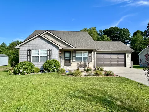 152 Canterbury Dr, Science Hill, KY 42553