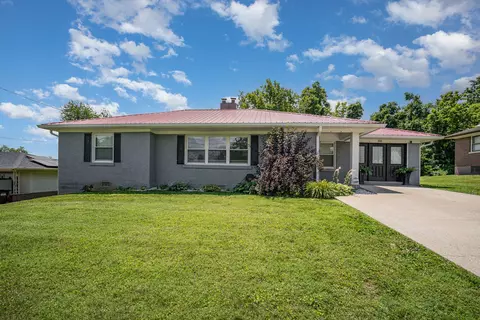 205 Pin Oak Dr, Richmond, KY 40475