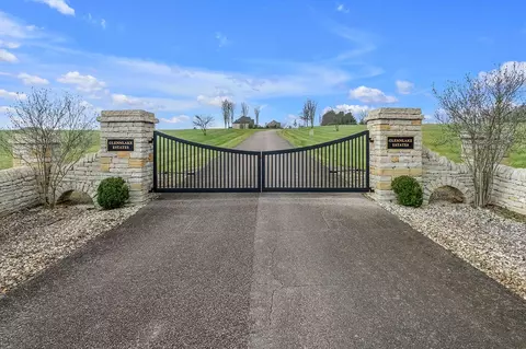 2248 Garner Ln, Lexington, KY 40516