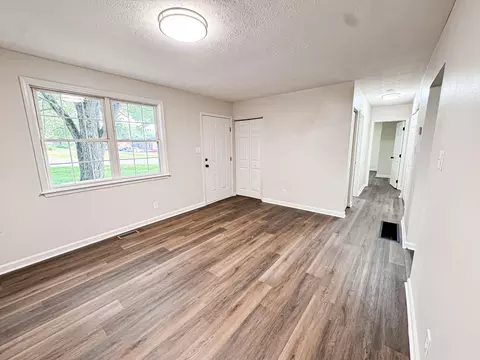 208 Creekside Ln, Frankfort, KY 40601