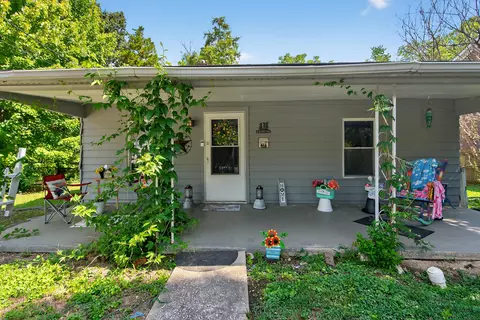 40 Crawford St, Berea, KY 40403