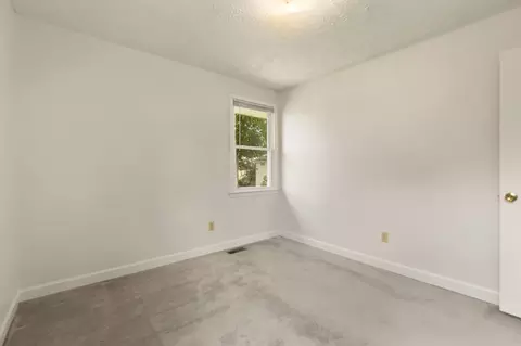 Bedroom - 1115 Apache Trl, Georgetown, KY 40324 photo 2 of 11