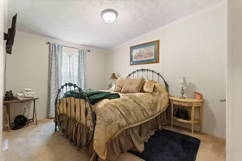 Bedroom - 586 Spruce St, Burnside, KY 42519 photo 3 of 7