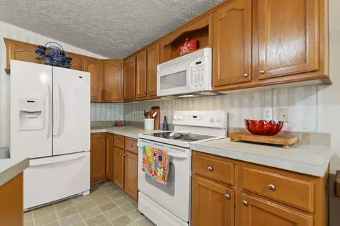 Kitchen - 586 Spruce St, Burnside, KY 42519 photo 1 of 4