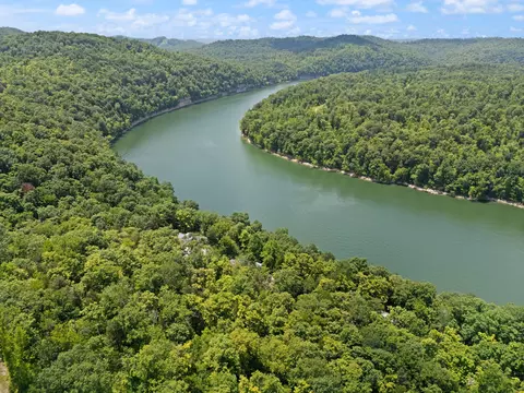 View/Area - 586 Spruce St, Burnside, KY 42519 photo 8 of 15
