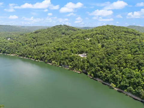 View/Area - 586 Spruce St, Burnside, KY 42519 photo 3 of 15