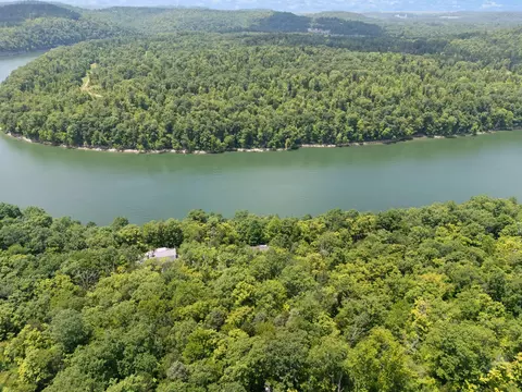 View/Area - 586 Spruce St, Burnside, KY 42519 photo 7 of 15