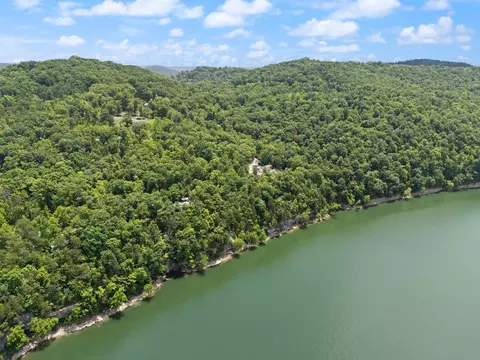 View/Area - 586 Spruce St, Burnside, KY 42519 photo 4 of 15